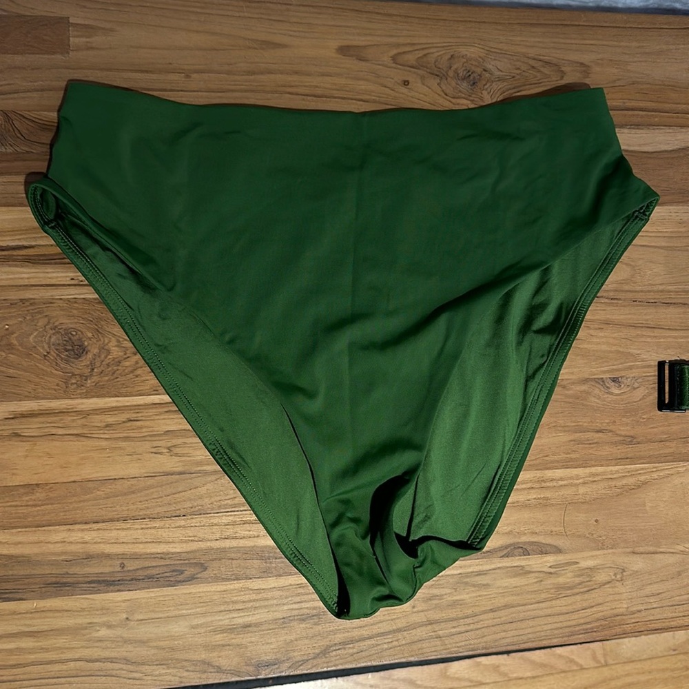 Cuup The Highwaist Swim Bottom / Seaweed / Size 5 (XL)